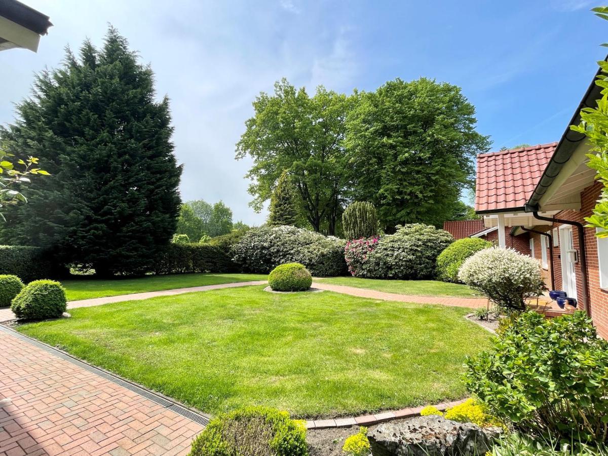 Landhaus Am Wald Mit Garten Mit 1 Schlafnische Und 1 Schlafzimmer Aurich Extérieur photo