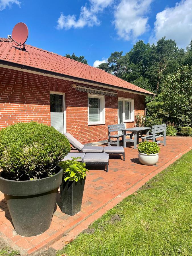 Landhaus Am Wald Mit Garten Mit 1 Schlafnische Und 1 Schlafzimmer Aurich Extérieur photo